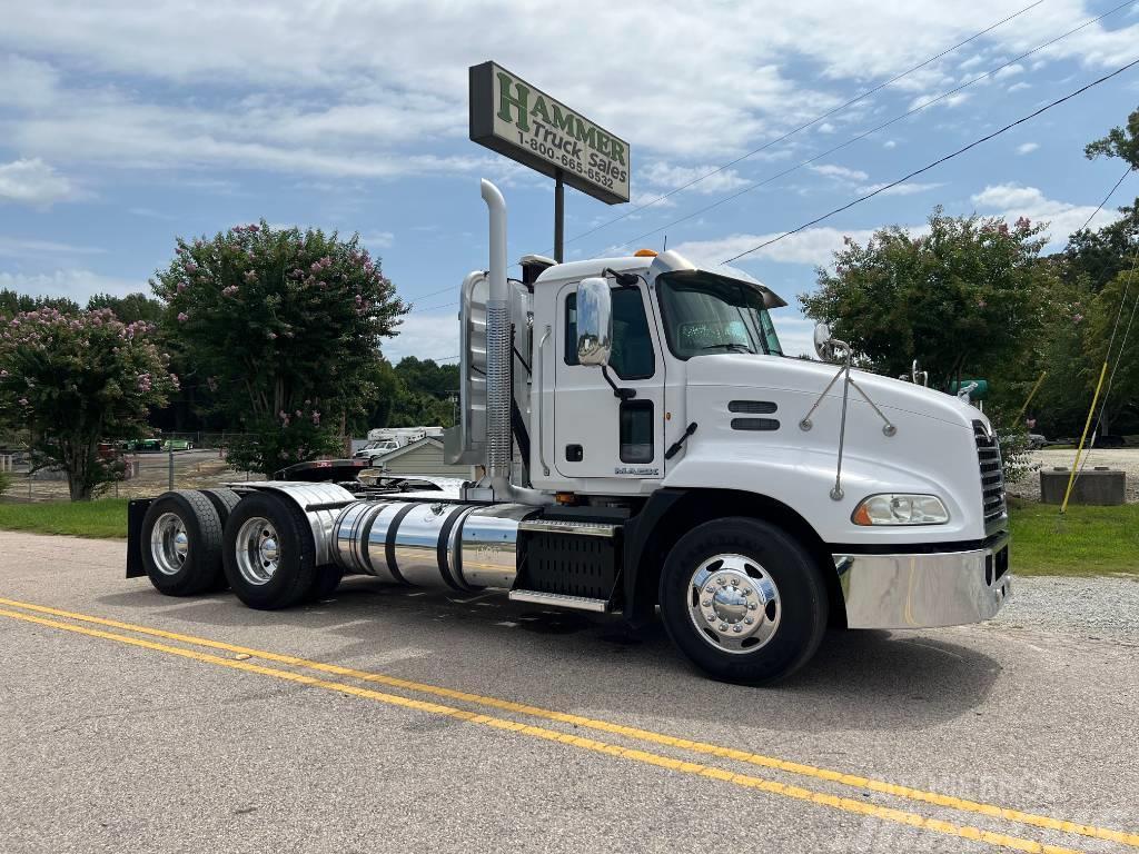 Mack CXU 613 Camiones tractor