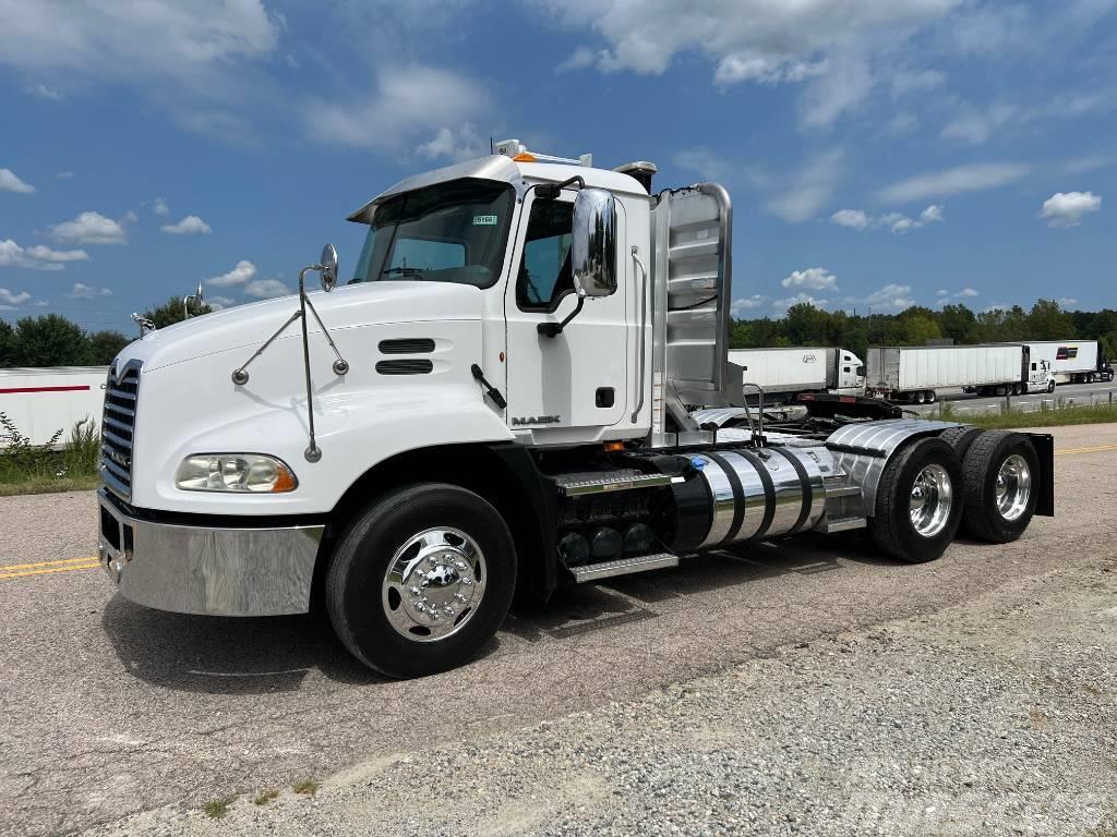 Mack CXU 613 Camiones tractor