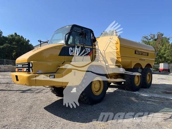 CAT 725 Camiones cisterna