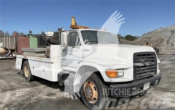 Ford F800 Otros