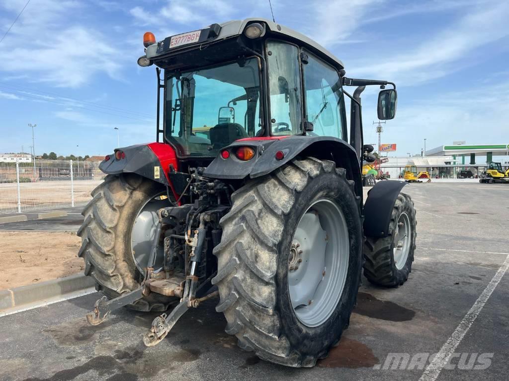 Massey Ferguson 5713 Tractores