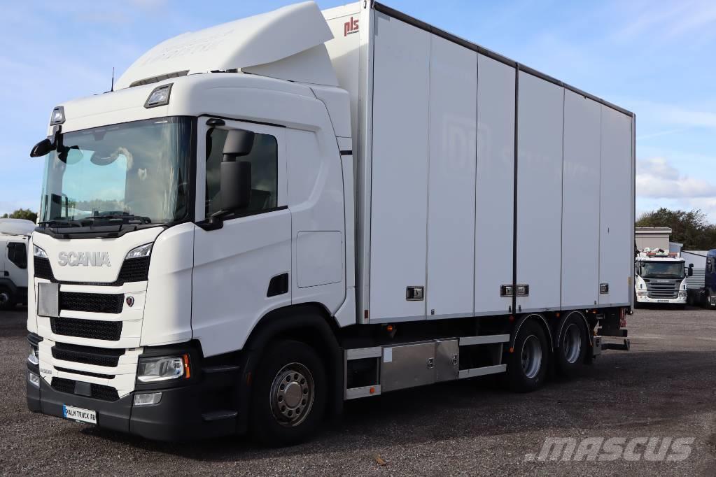 Scania R500B6X2NB    0673 Camiones con caja de remolque