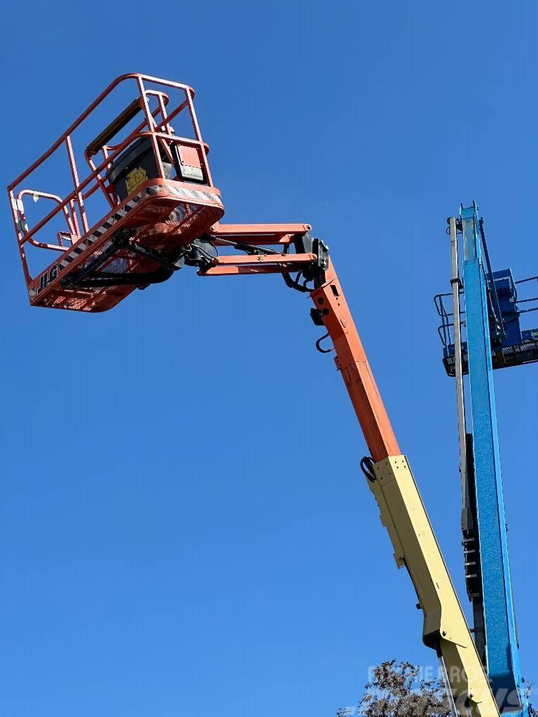 JLG 450 AJ Plataformas con brazo de elevación manual