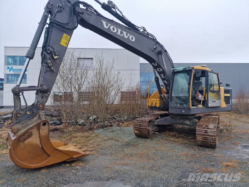 Volvo 220E Excavadoras sobre orugas