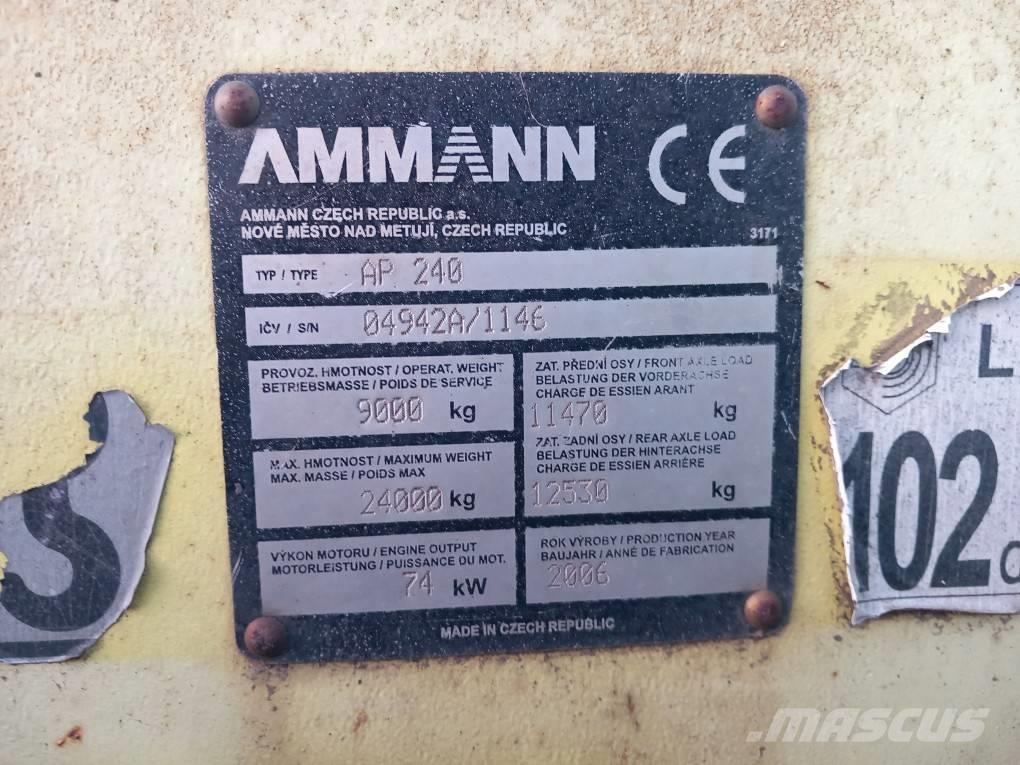 Ammann AP 240 Rodillos sobre neumáticos