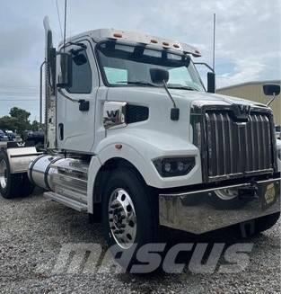 Western Star 47X Camiones tractor