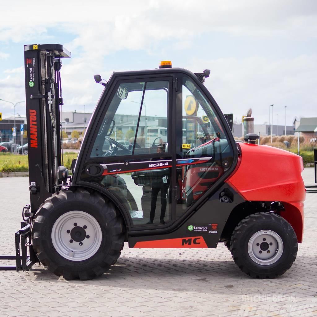 Manitou MC25 Montacargas todo terreno