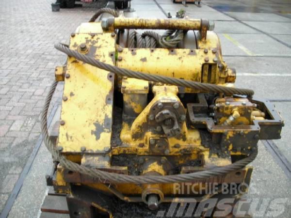 Komatsu D65E WINCH Otros componentes