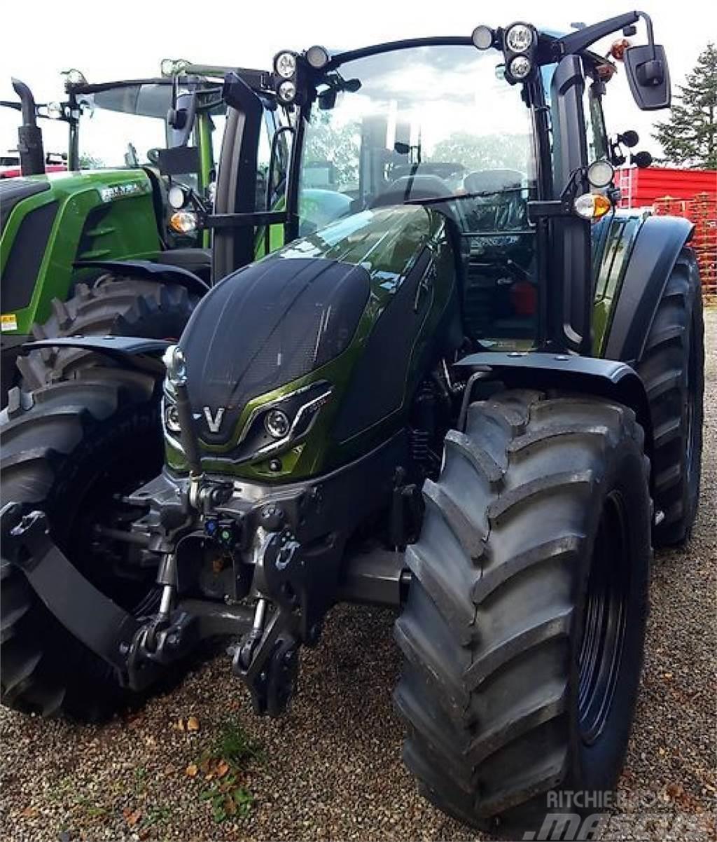 Valtra g135a Tractores