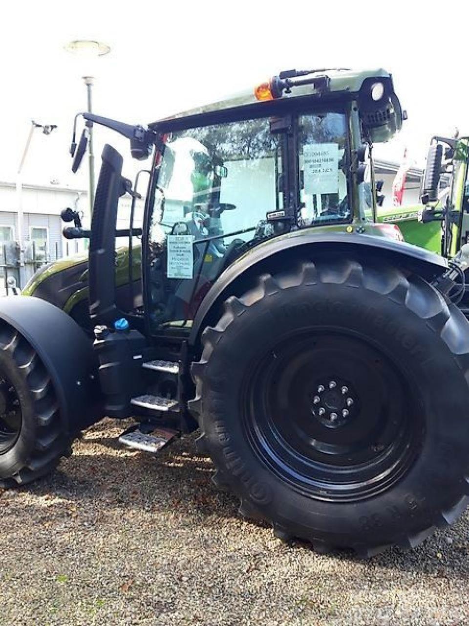 Valtra g135a Tractores