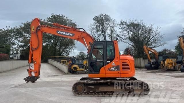 Doosan DX 140 Excavadoras sobre orugas