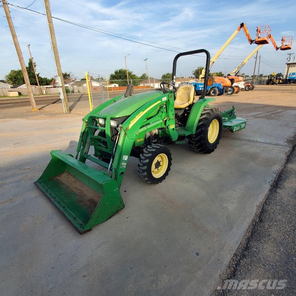 John Deere 3203 Tractores compactos