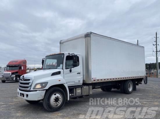 Hino 268 Camiones con caja de remolque