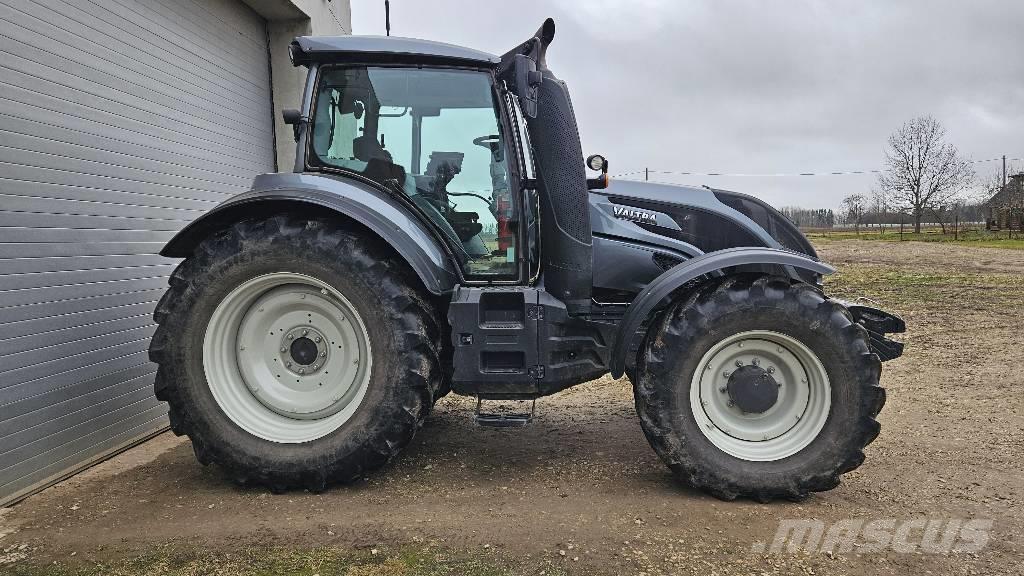 Valtra T 174 Tractores