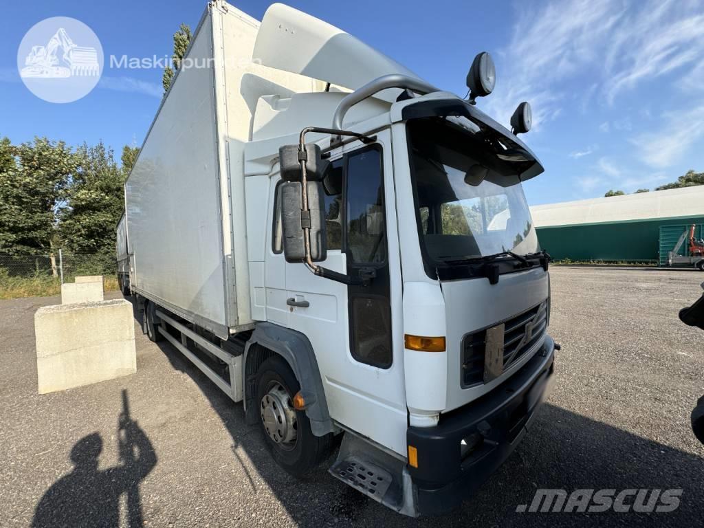 Volvo FL6 220 Camiones con caja de remolque