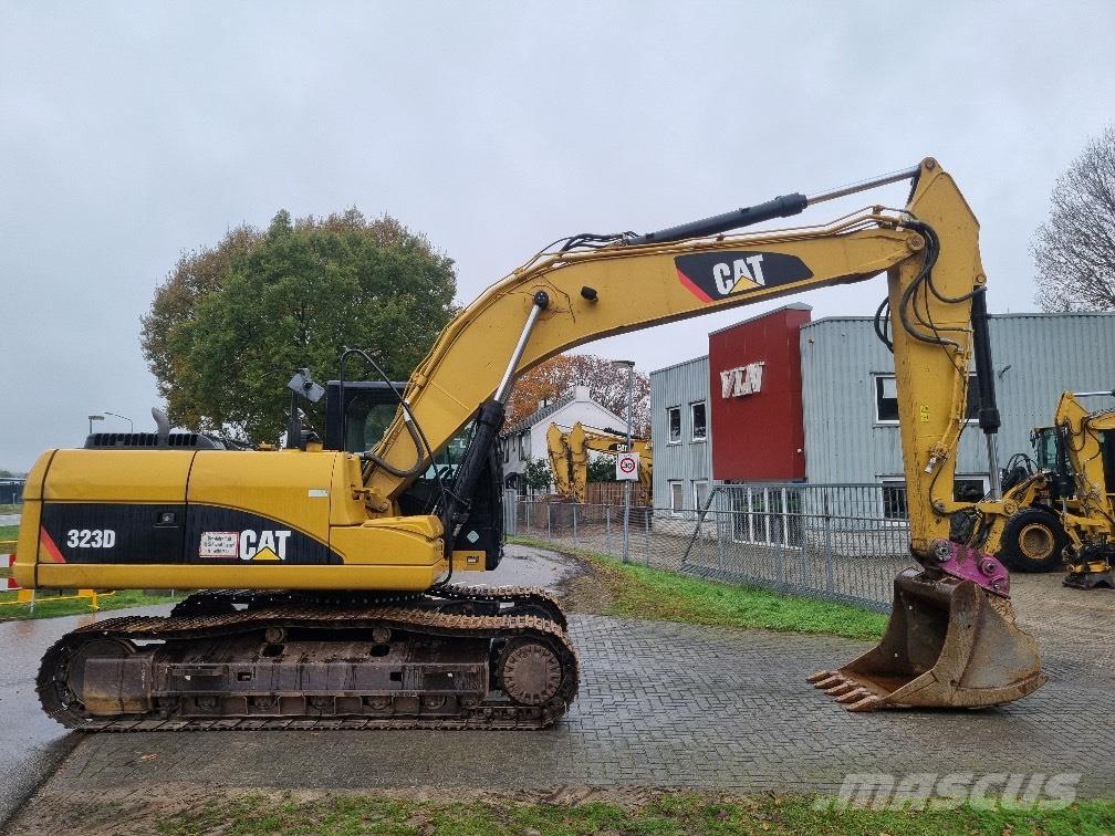 CAT 323DL Excavadoras sobre orugas