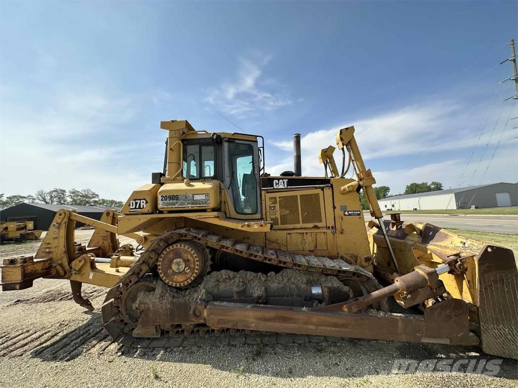 CAT D7R Buldozer sobre oruga