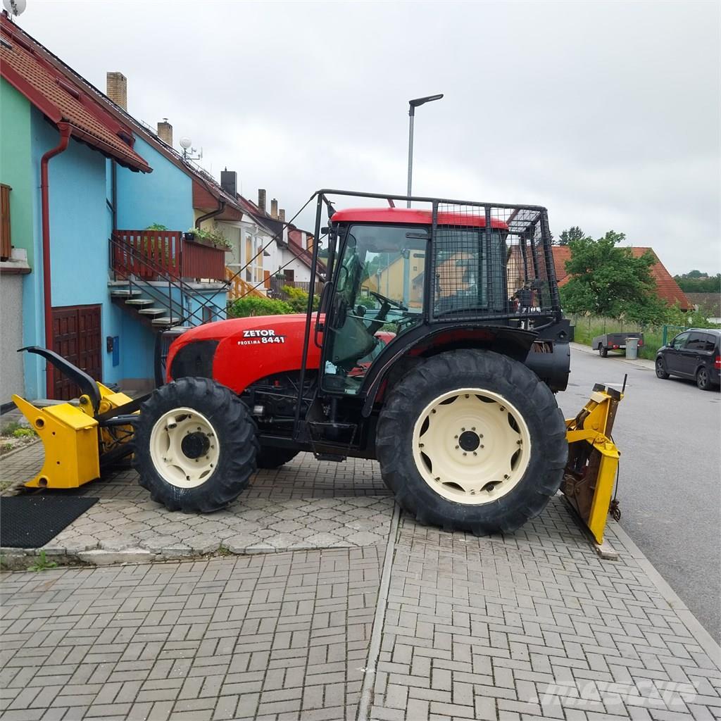 Zetor PROXIMA 8441 Tractores forestales