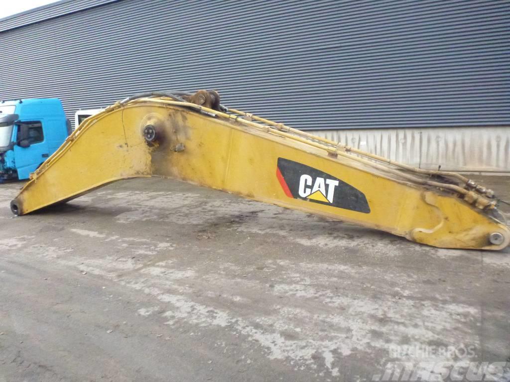 CAT 374 D Plataformas y cucharones