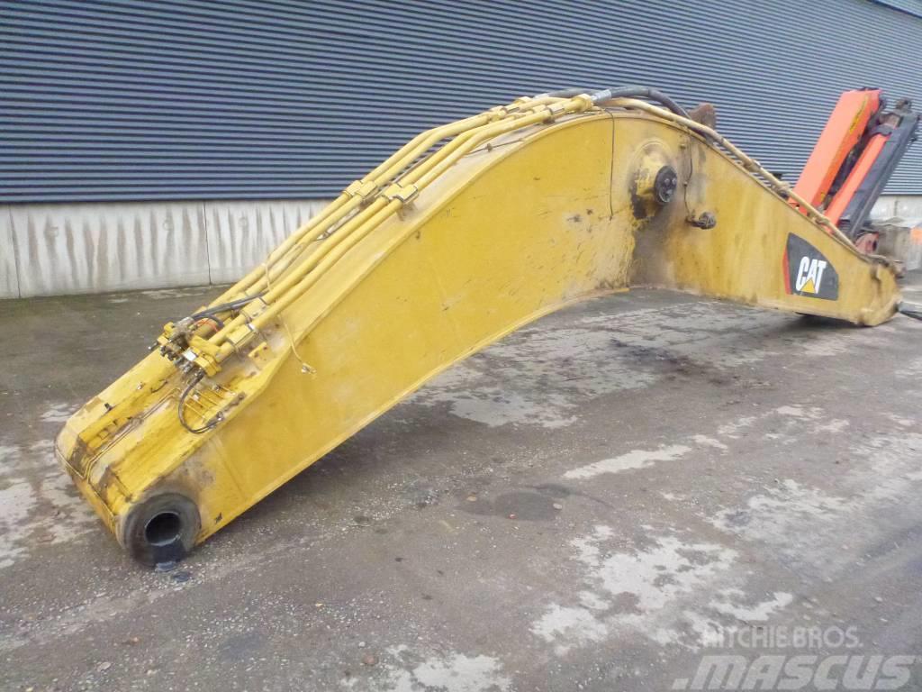 CAT 374 D Plataformas y cucharones