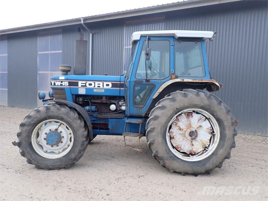 Ford TW15 Tractores