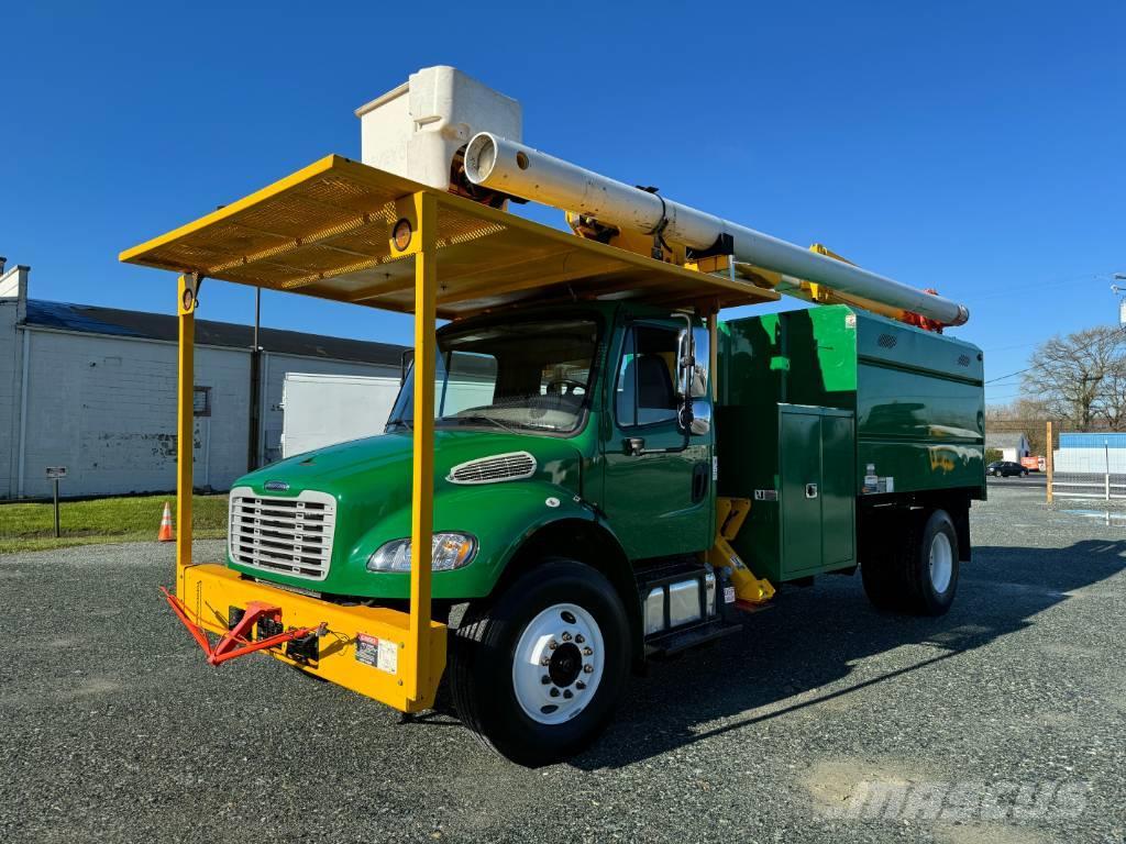 Freightliner M2 106 Plataformas sobre camión