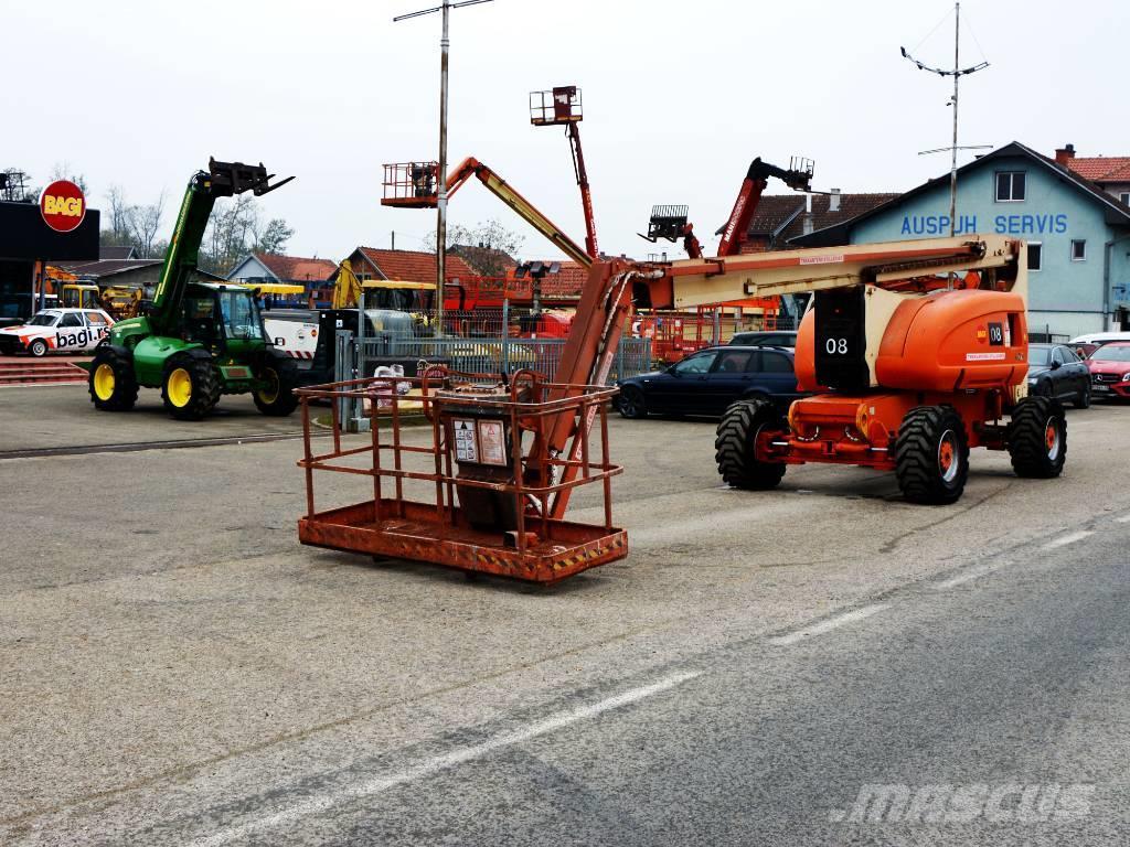 JLG 800 AJ Plataformas con brazo de elevación manual