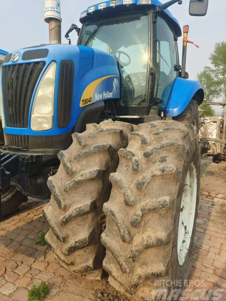 New Holland T8040 Tractores