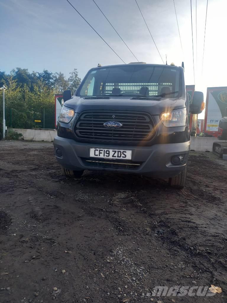 Ford Transit 350 Camiones de cama baja