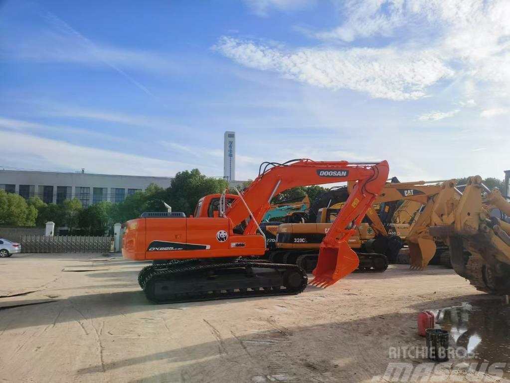 Doosan dx225 Excavadoras sobre orugas