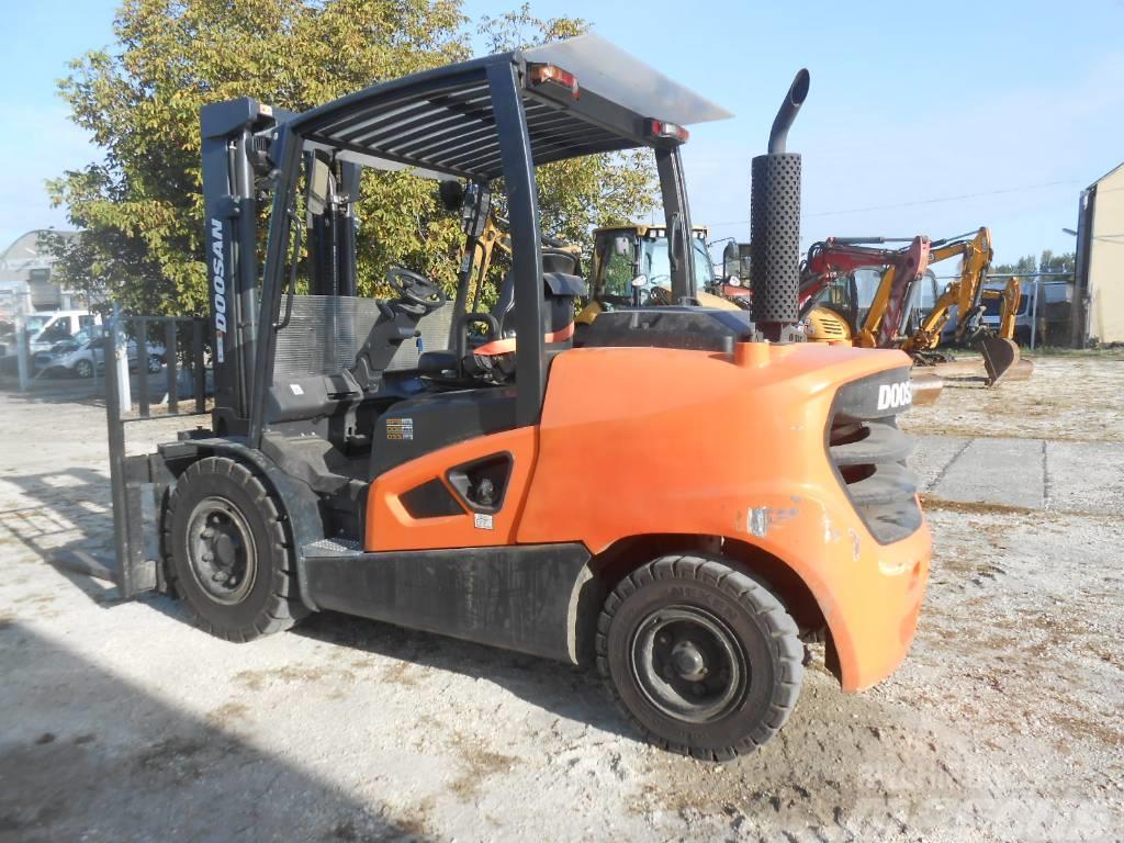 Doosan D50SC-09 Camiones diesel