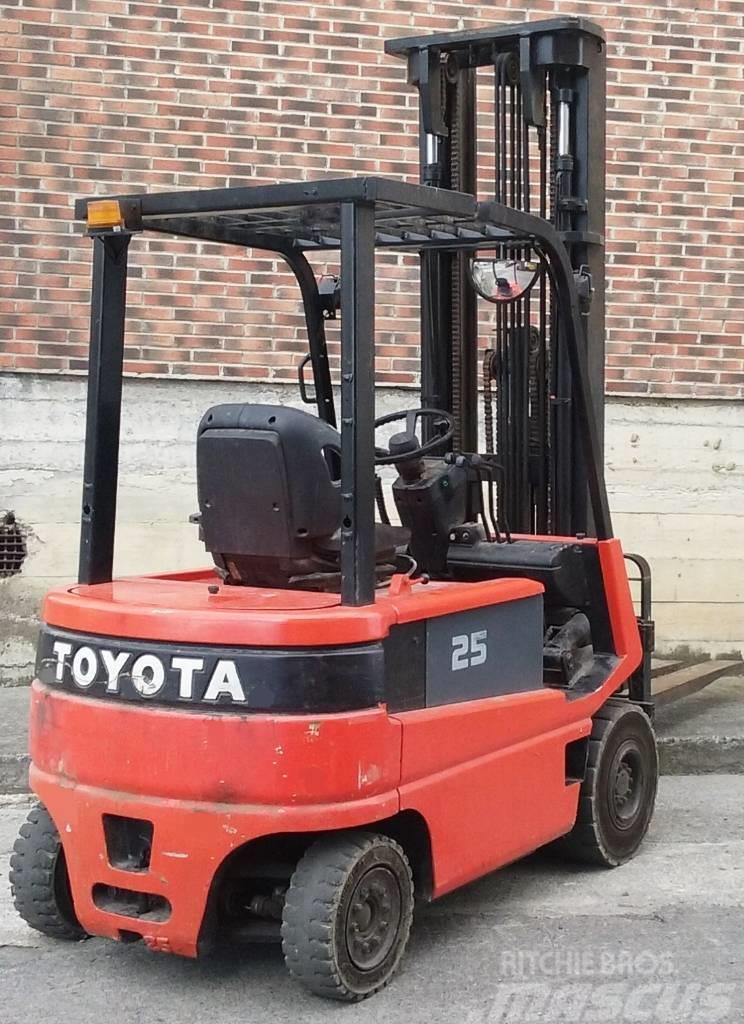 Toyota FBMF25 Carretillas de horquilla eléctrica