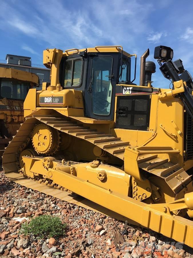 CAT D6R Buldozer sobre oruga