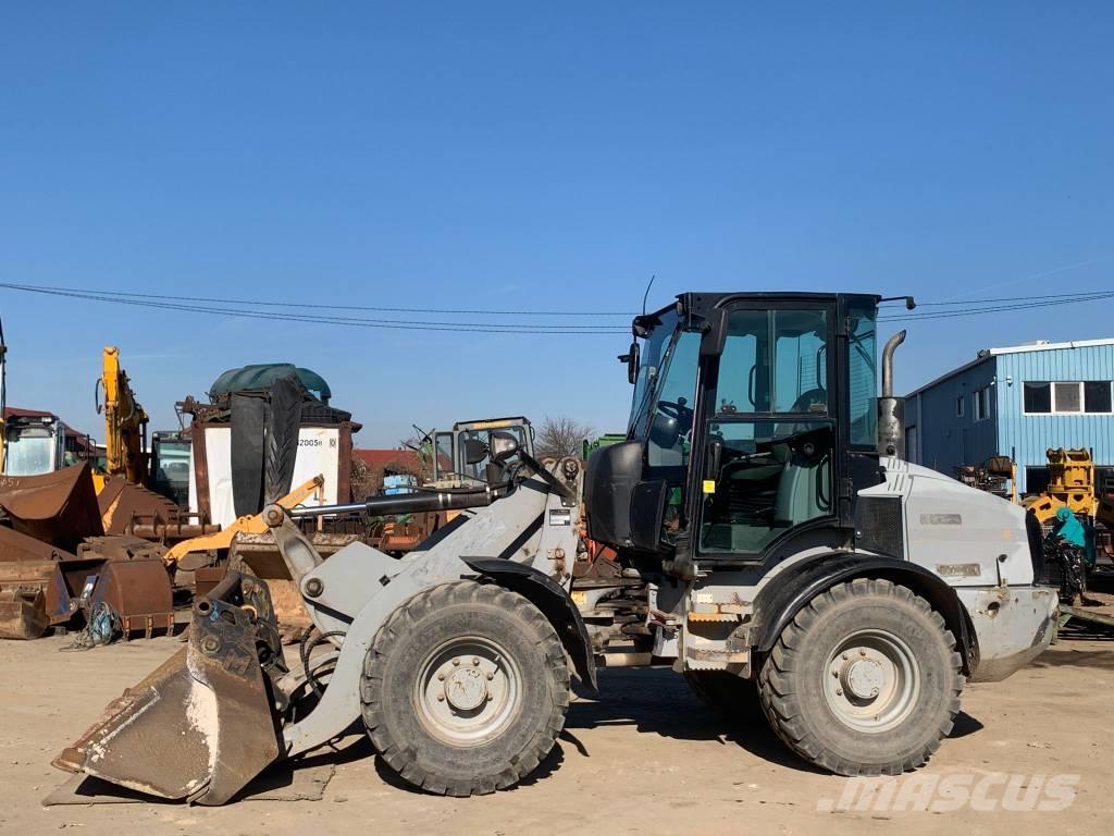 CAT 908H Cargadoras sobre ruedas