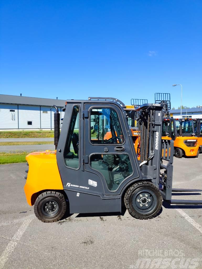 Doosan D35NXP dieseltrukki Camiones diesel