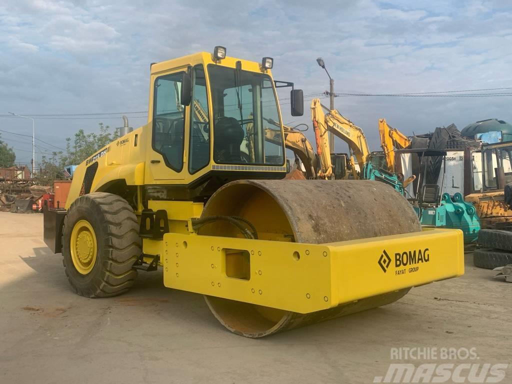 Bomag Shantui BW219DH Rodillos de un solo tambor