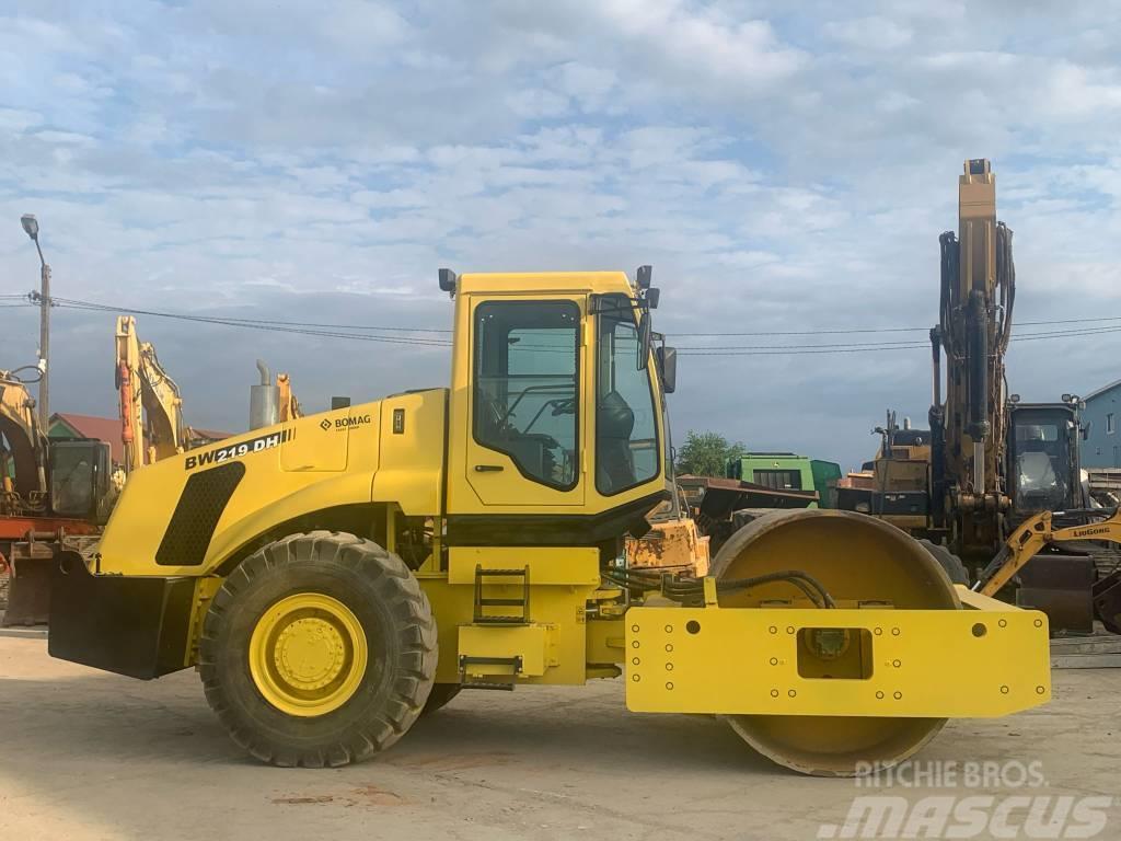 Bomag Shantui BW219DH Rodillos de un solo tambor