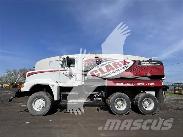 Freightliner FLD120 Camiones cisterna