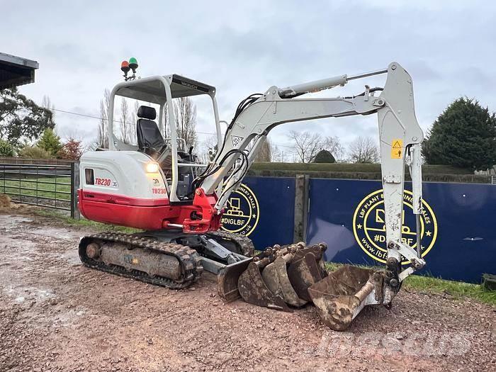 Takeuchi TB230 Excavadoras especiales