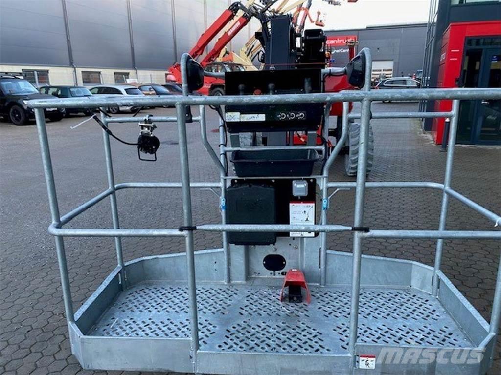 Manitou 200ATJE Plataformas con brazo de elevación manual