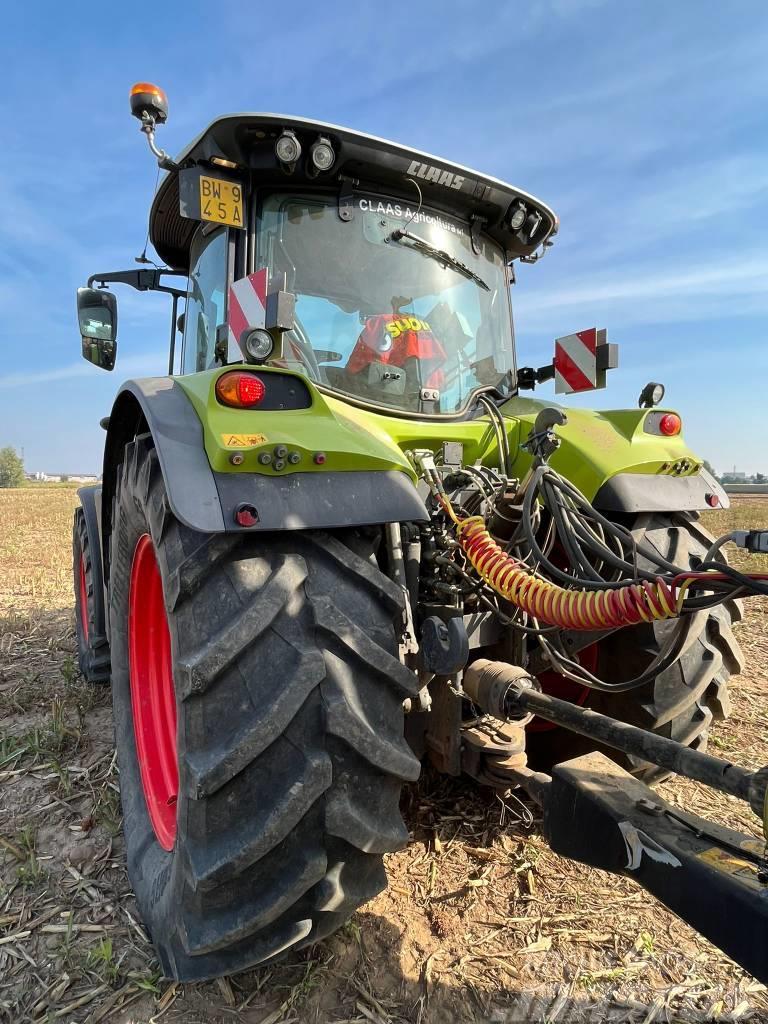 CLAAS Arion 630 Tractores