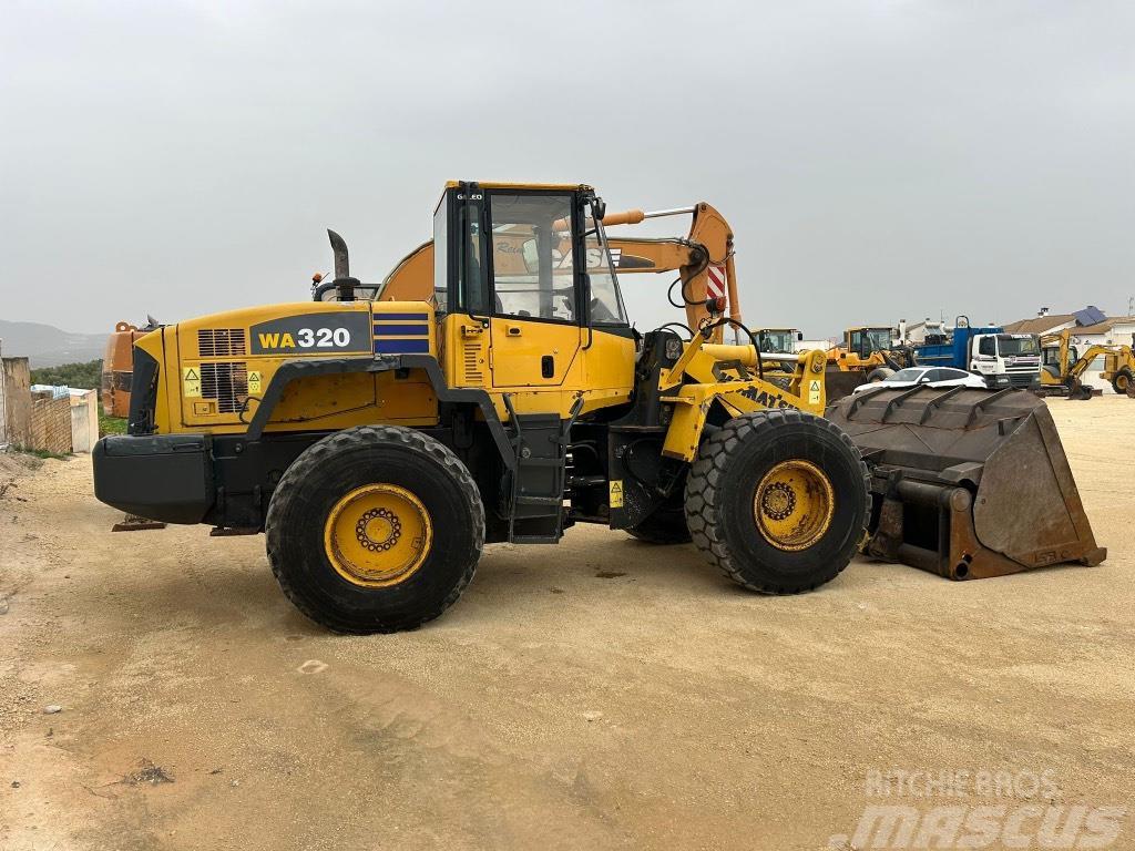 Komatsu WA 320 Cargadoras sobre ruedas