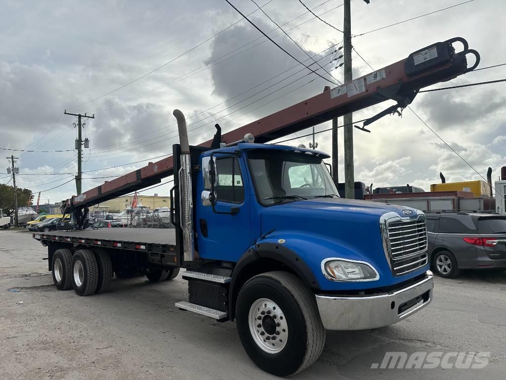 Freightliner M2 Camiones de cama baja