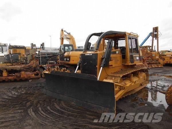 CAT D6G Buldozer sobre oruga