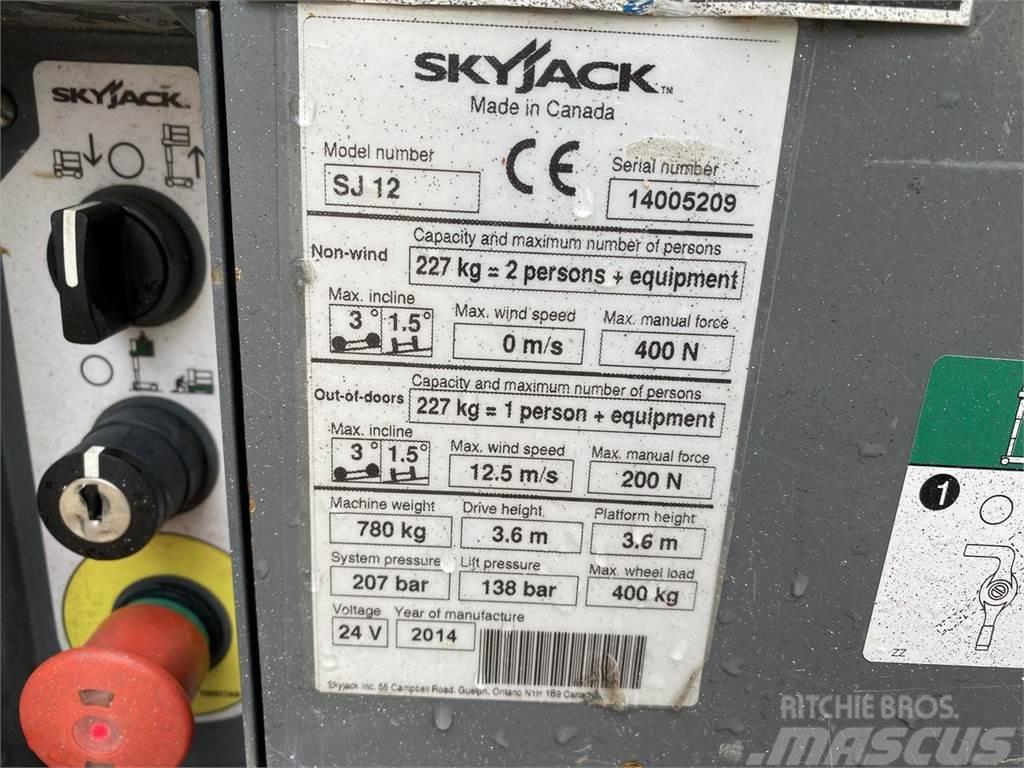 SkyJack SJ12 Plataformas con jaula de elevación