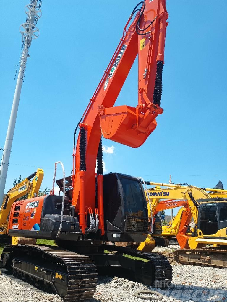 Hitachi ZX 200 Excavadoras sobre orugas