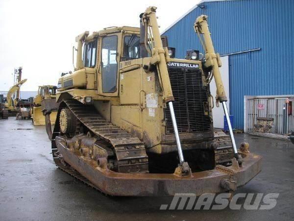 CAT D8N Buldozer sobre oruga