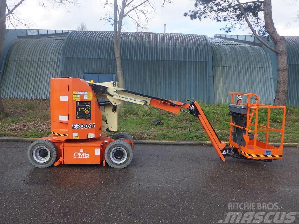 JLG E300AJP Plataformas con brazo de elevación manual