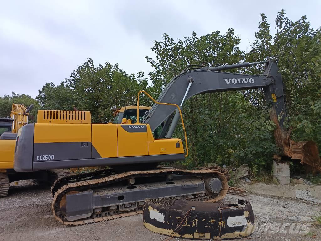 Volvo EC 250 Excavadoras sobre orugas