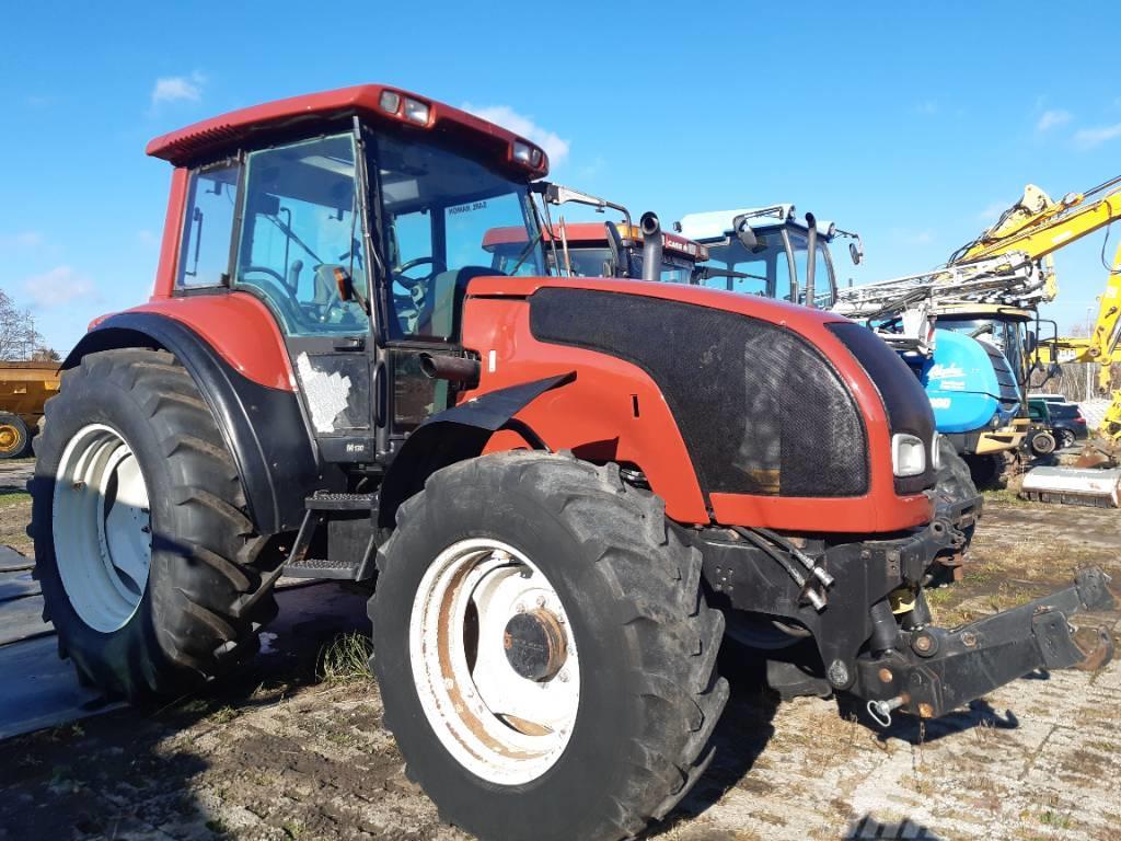 Valtra M 130 Tractores